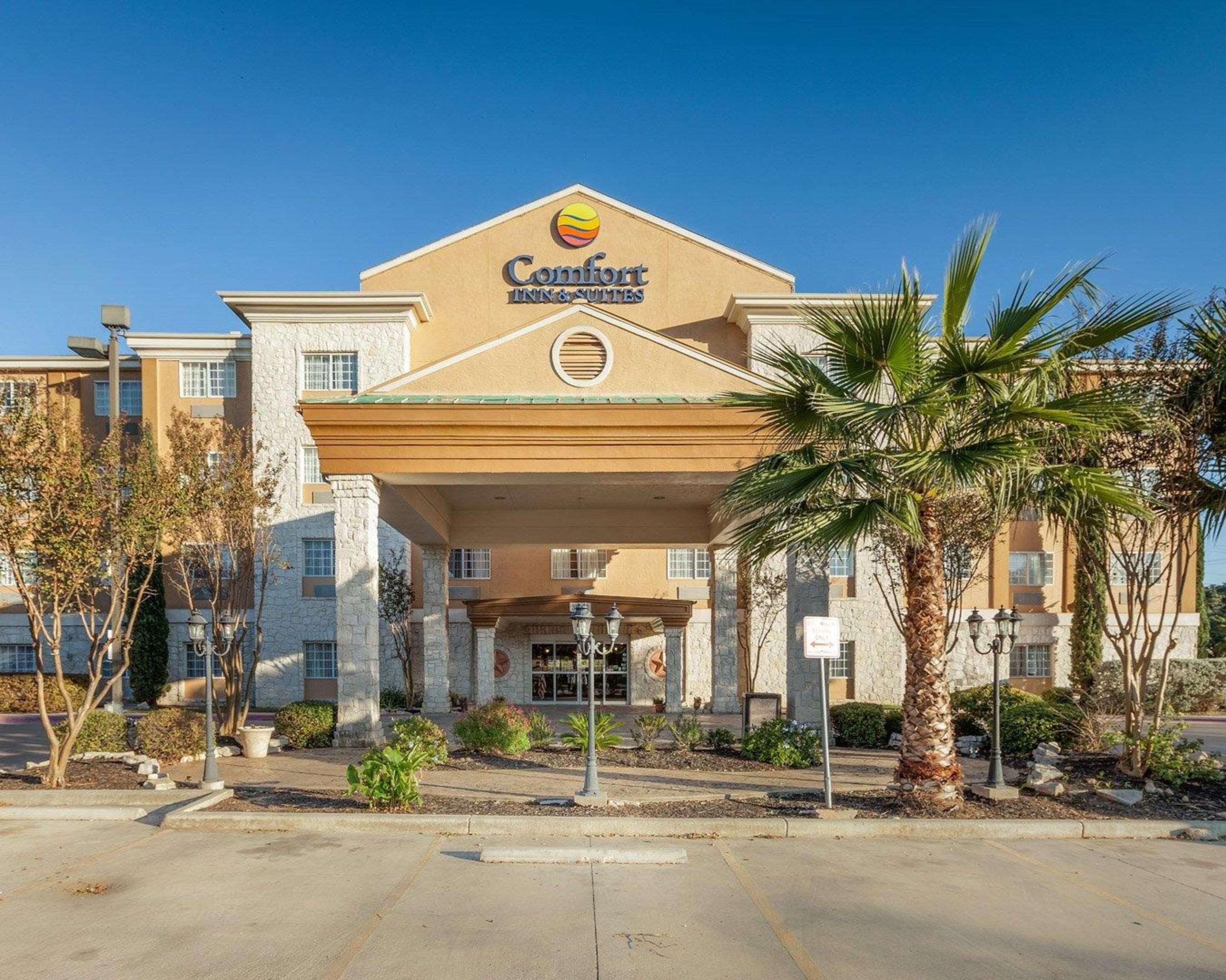 Comfort Inn & Suites Texas Hill Country Boerne Exterior photo